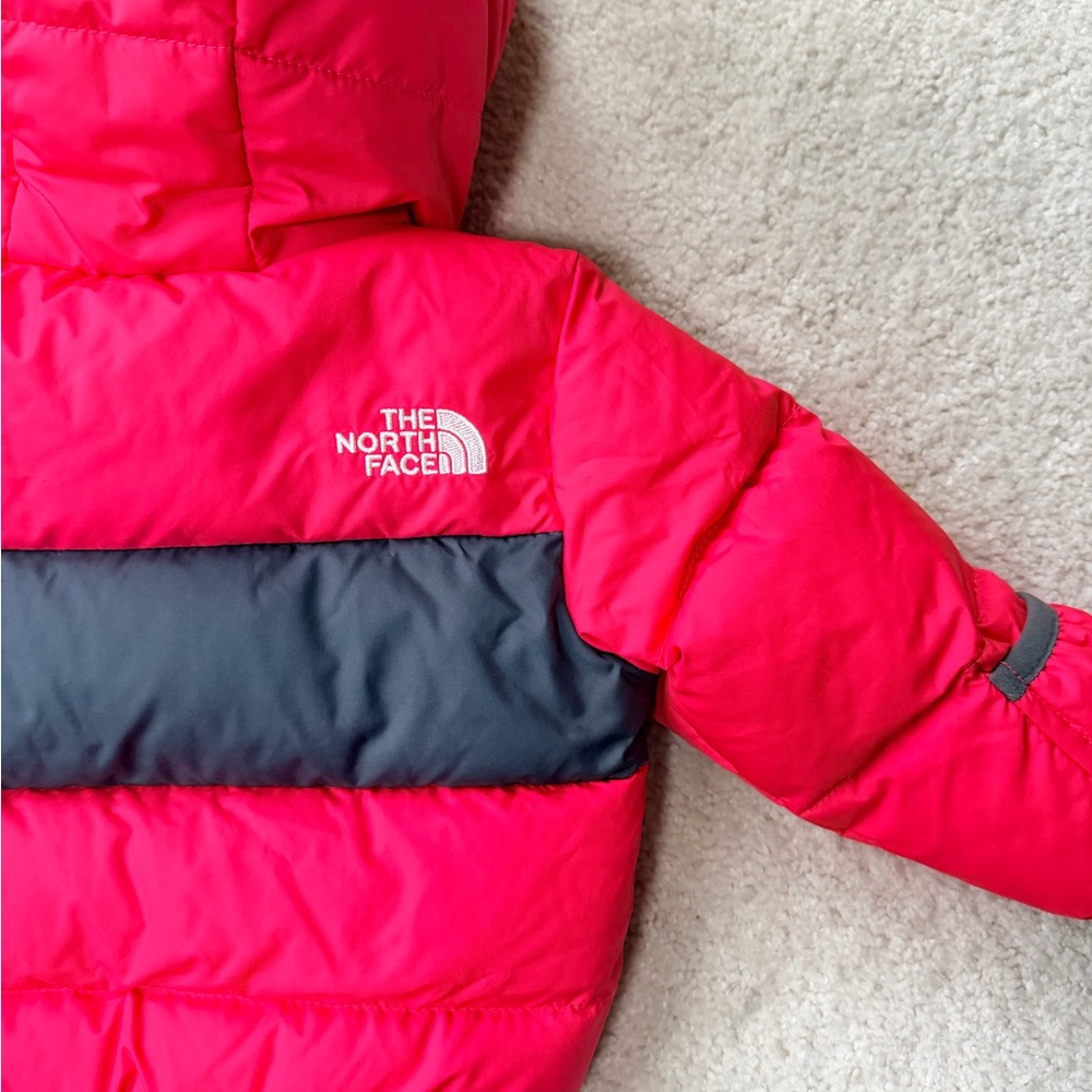 The North Face Toddler Red and Black Hooded Jacket - Picture 13 of 15